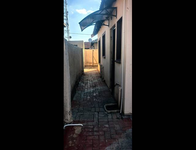 3 BEDROOM HOUSE FOR SALE IN SOSHANGUVE VV